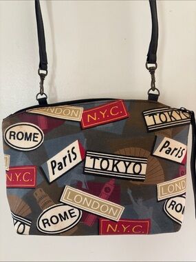 City Travel Patch vintage Crossbody Bag in Multicolor